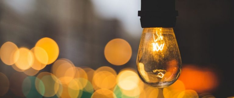 La subida de la luz y la vuelta al colegio, principales gastos que preocupan a las familias