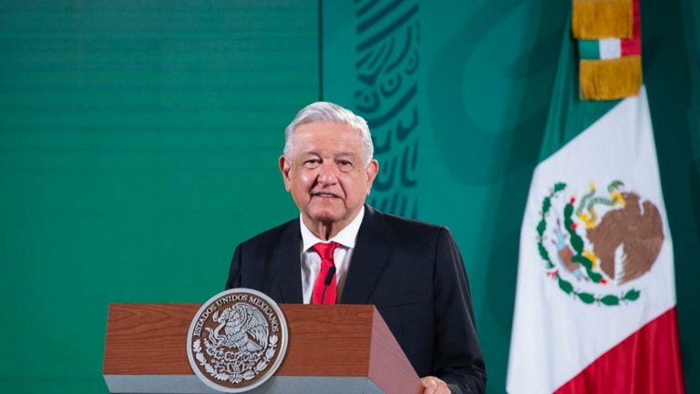 López Obrador envía al Congreso una reforma del sector eléctrico para impulsar a CFE