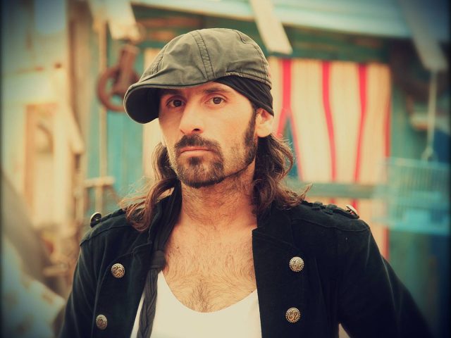 Miguel Campello en “Con todos mis respetos” de otros artistas 3 Miguel Campello Con todos mis respetos