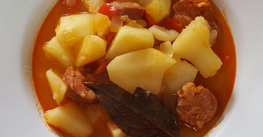 Patatas a la riojana: el mejor acompañante para estos platos