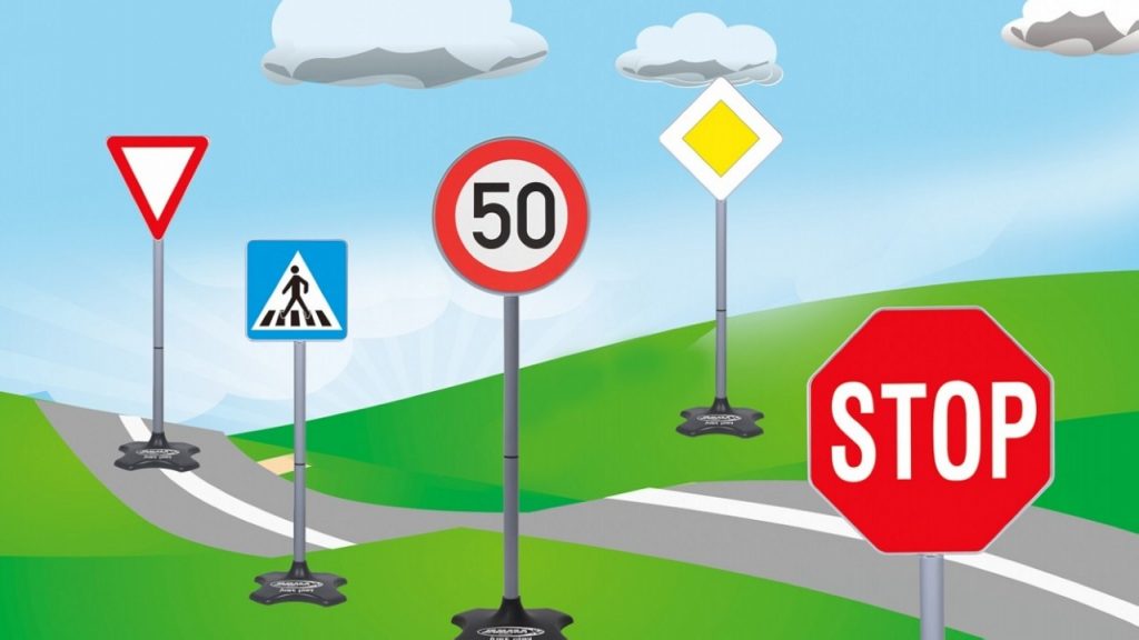 La multa que te puede poner la DGT si no usas los intermitentes 52 Por qué es importante señalizar