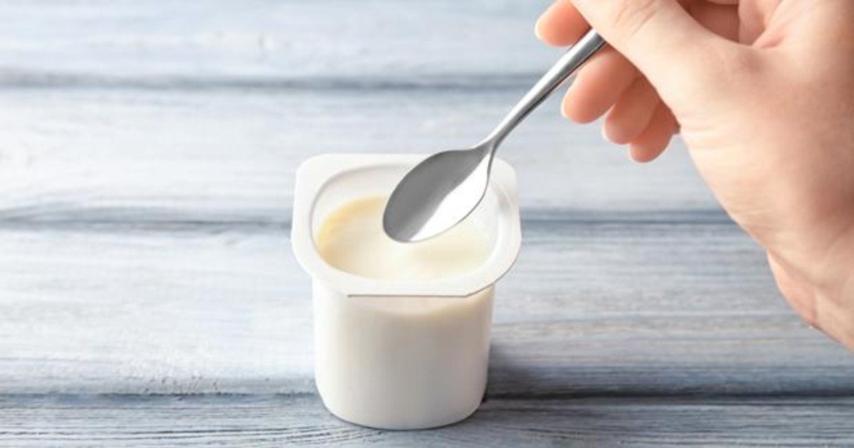 Por qué no deberías tirar el líquido del yogur Por qué no deberías tirar el líquido del yogur