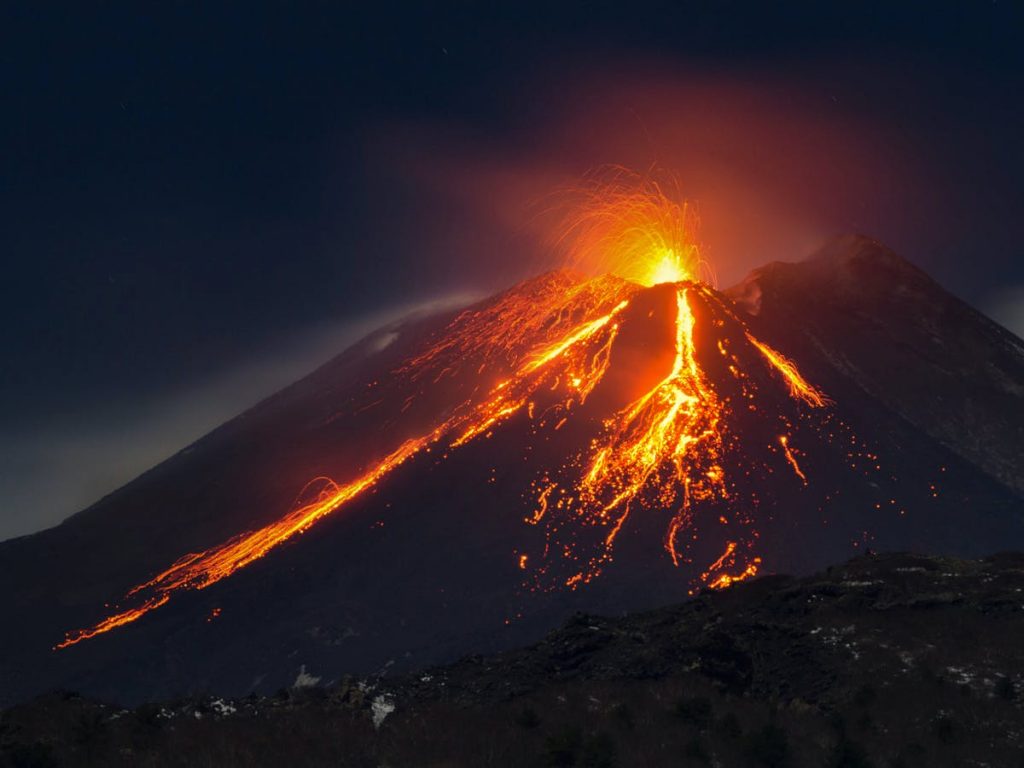 Qué es un volcán 1 ¿Cómo son los volcanes?
