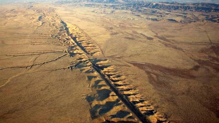 Qué es una falla tectónica