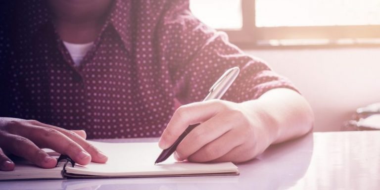 Qué es y cómo se hace una síntesis