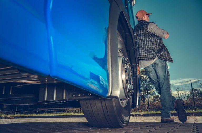 Qué se necesita para ser camionero en España