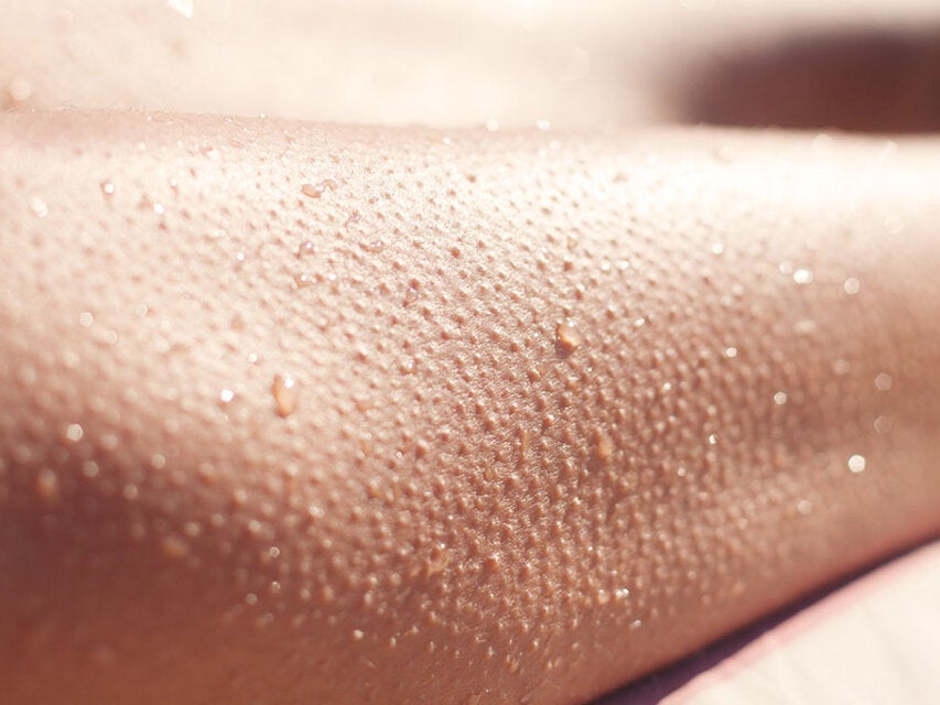 Te explicamos por qué se te pone la piel de gallina