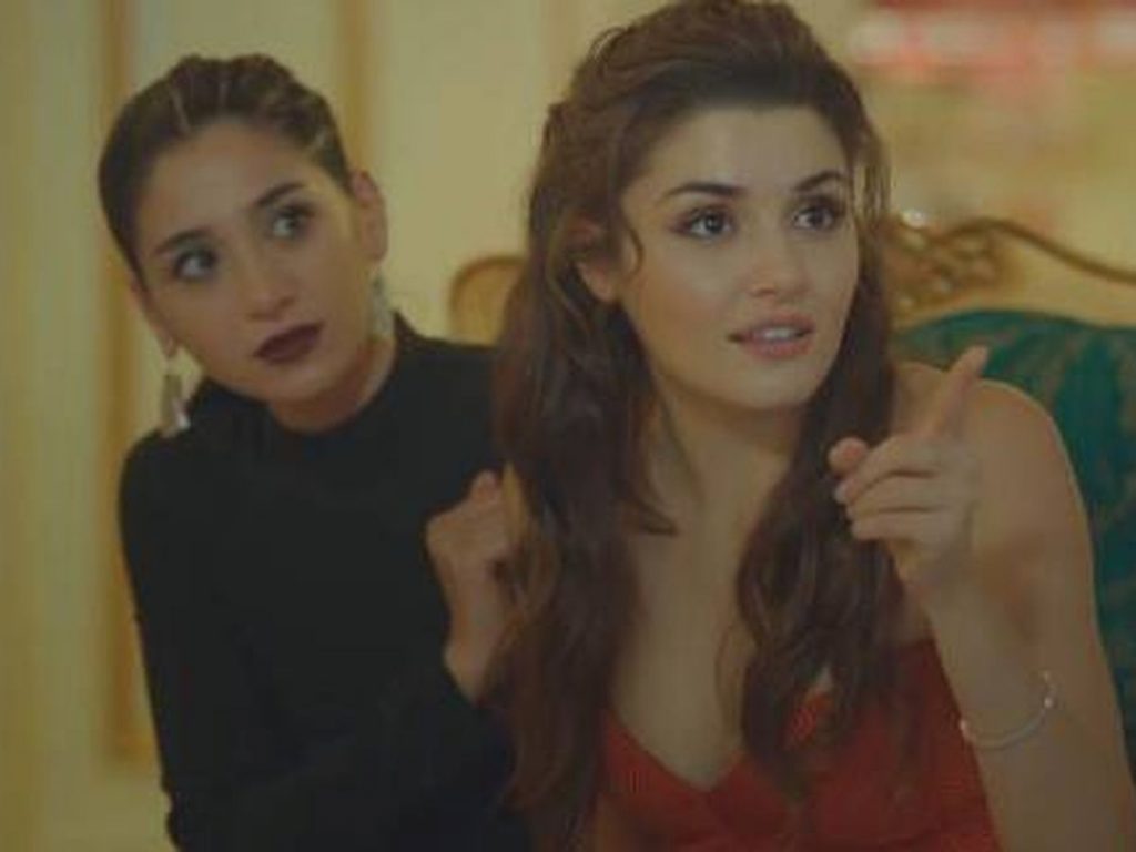 Triangulo amoroso en love is in the air