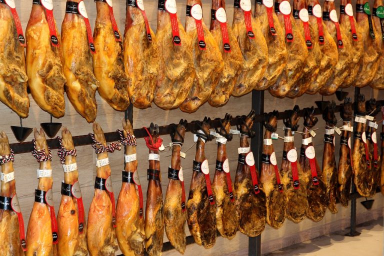 Cómo distinguir un jamón ibérico de uno normal