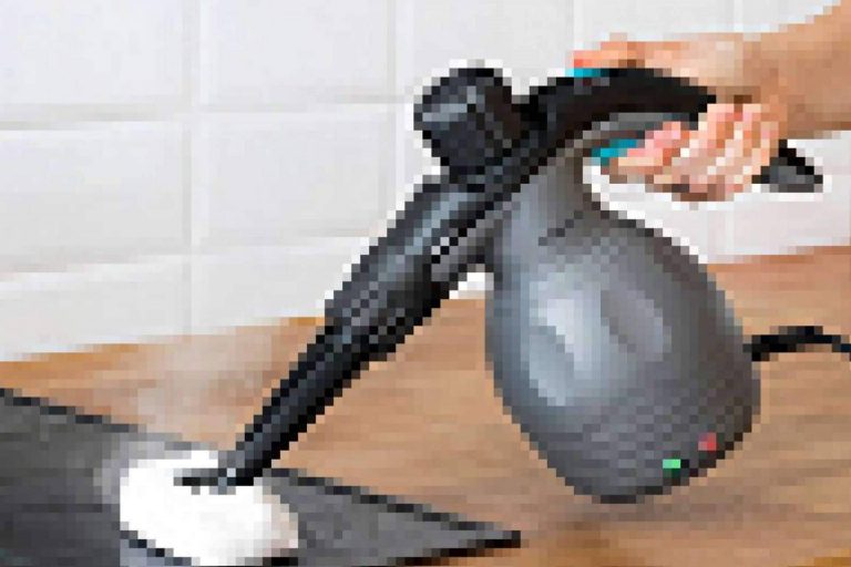 Una limpieza rápida y eficaz es posible con la vaporeta de mano que ofrece Comercial Dayma