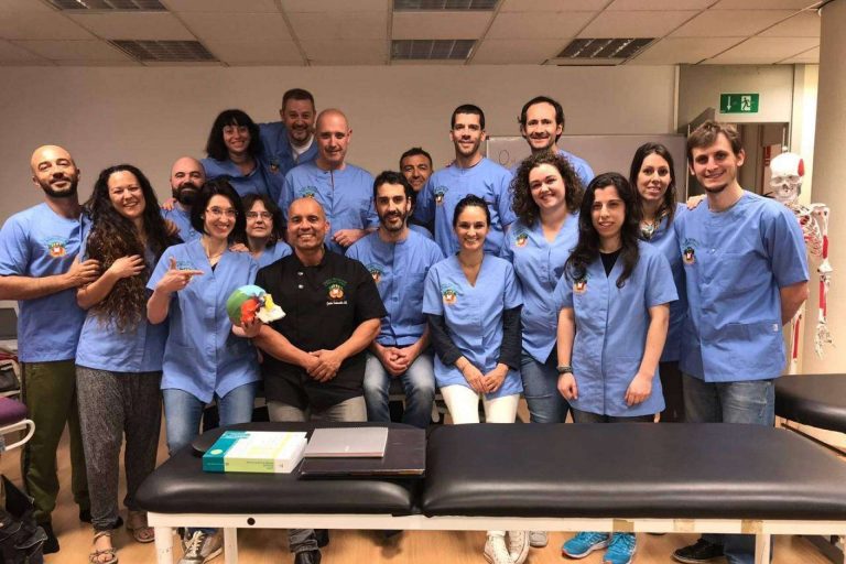 El Instituto Internacional de Osteopatía Avanzada expone los beneficios que aporta la osteopatía a la hora de tratar los dolores cervicales