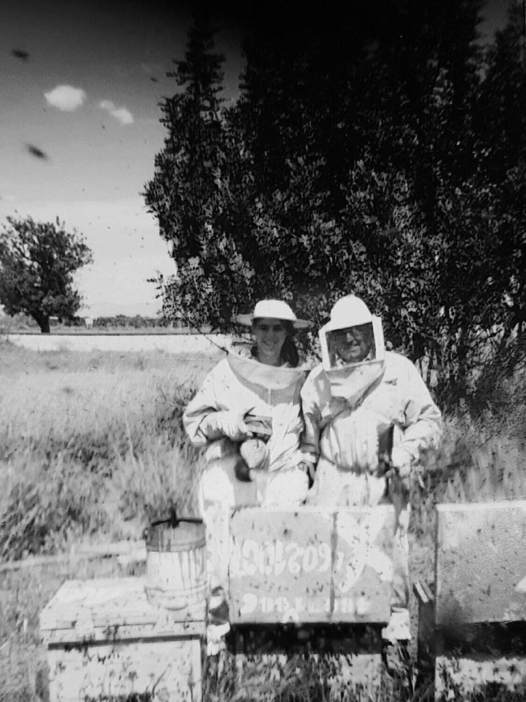 En la página web de la familia Abarca hay disponible miel cruda de calidad