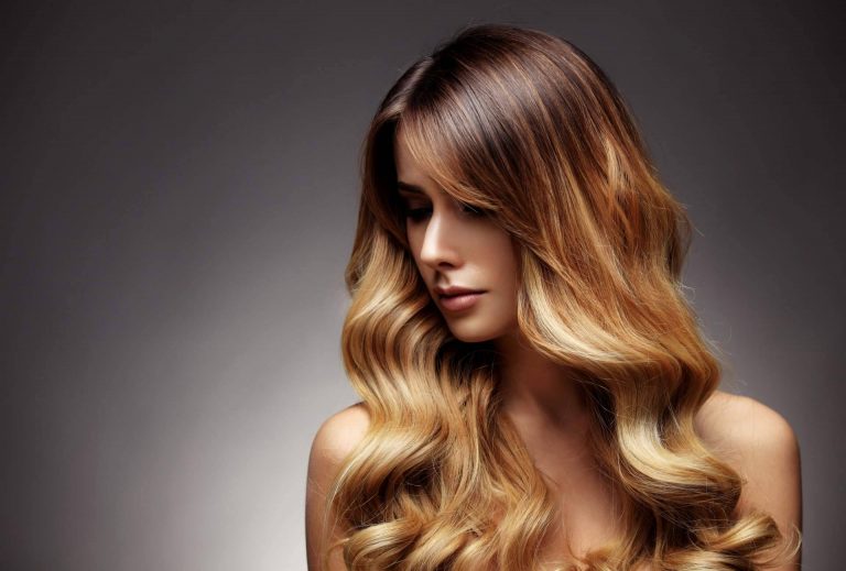 CharoConector Healthy Style realiza el tratamiento Goldplex para reconstruir el cabello