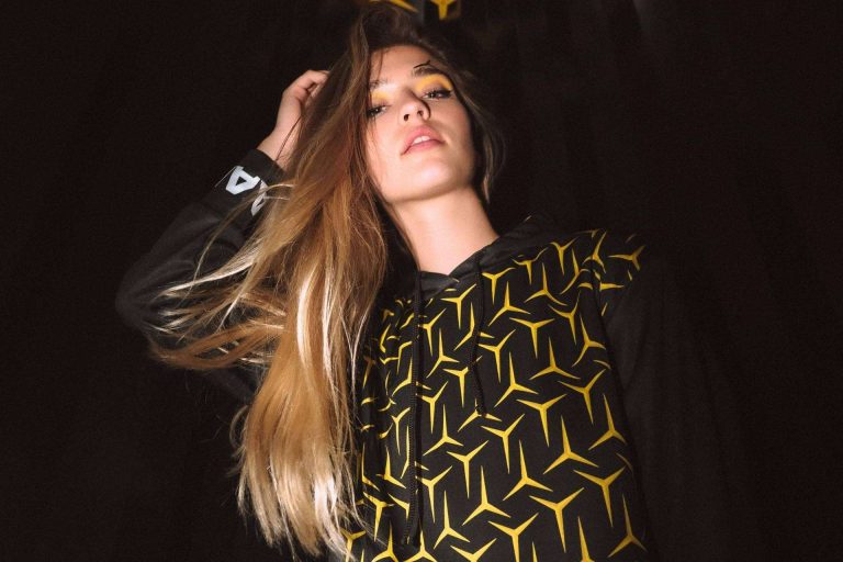 La ropa de Radikal Emotion, el universo de los amantes del motor