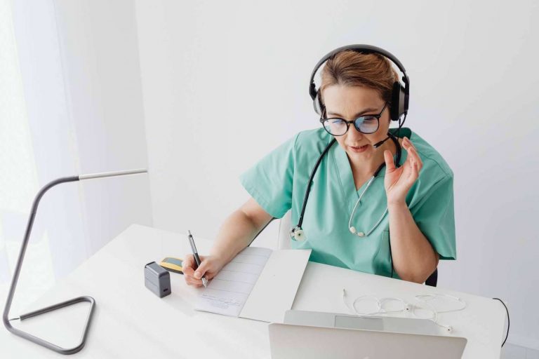 Elba Trad realiza traducciones médicas en más de 260 idiomas