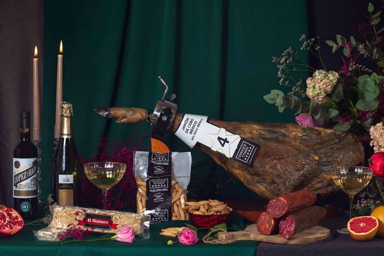 Enrique Tomás permite comprar jamón de bellota ibérico para las celebraciones especiales