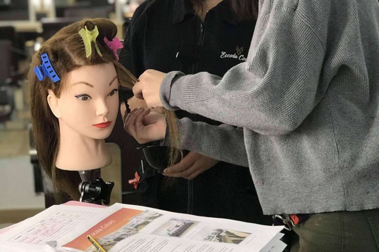 Academia Colors enseña a abrir una franquicia y fomenta la expansión de los negocios