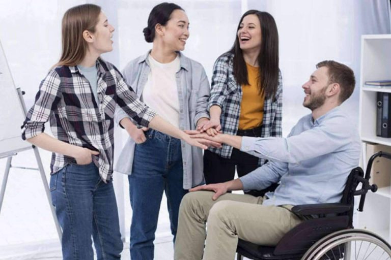 Vivva da oportunidades de empleo a personas con discapacidad