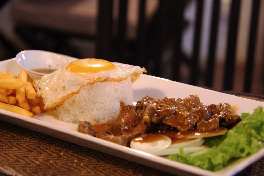 El truco para bordar un huevo frito mejor que los chefs