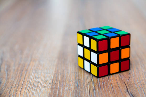 Cómo hacer un cubo de Rubik 2 Hablemos de solucionar la capa central del cubo