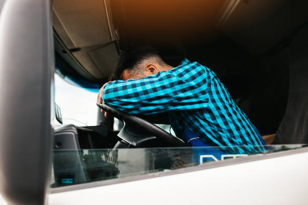 El truco para evitar quedarte dormido mientras conduces 2 Evita conducir de noche