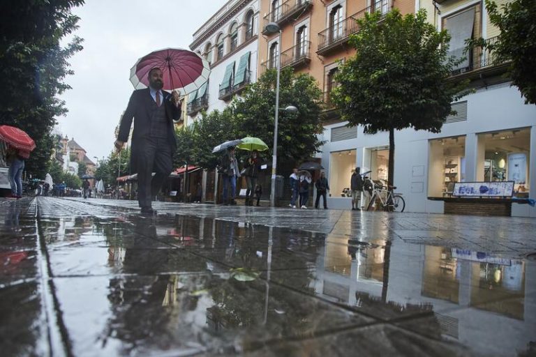 La bajada de temperaturas y la lluvia predominarán hoy en toda España