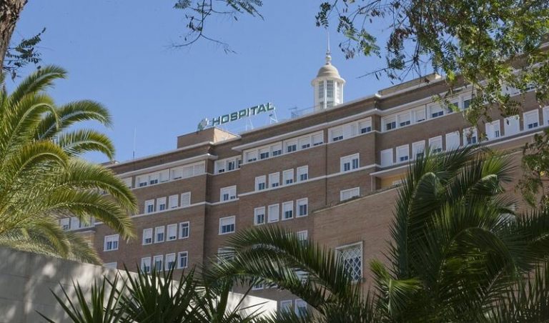 Andalucía baja siete hospitalizados hasta 152 y notifica 42 en UCI