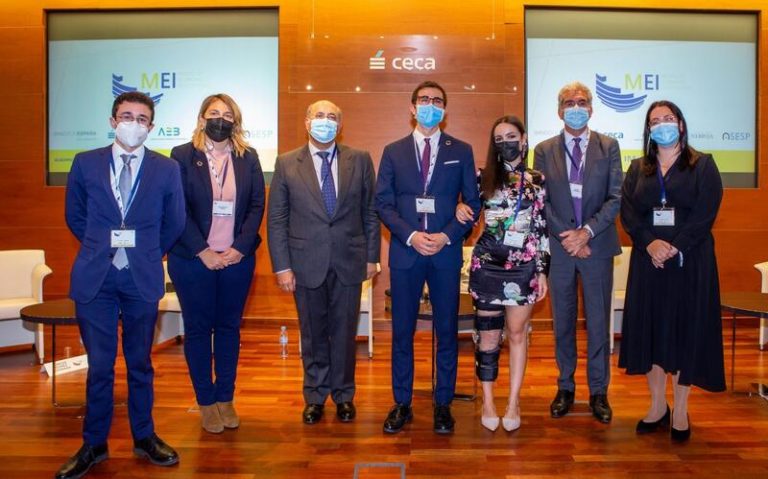 CECA promueve el conocimiento de las instituciones financieras internacionales entre los jóvenes