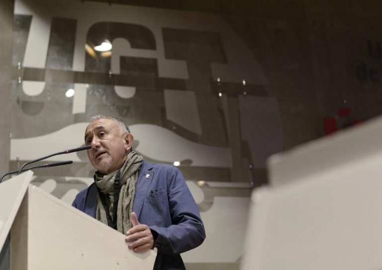 Álvarez cree que la propuesta de subir cotizaciones es positiva