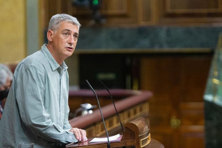 Bildu avisa al Gobierno de que si no deroga la reforma laboral perderá a sus socios