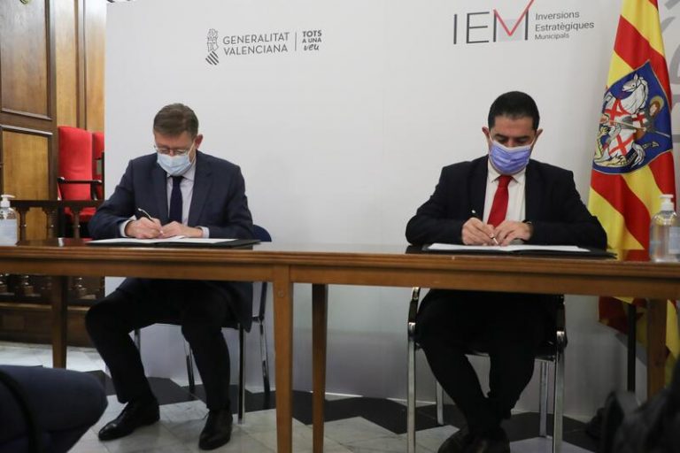 Puig augura que el nuevo parque tecnológico-cultural convertirá a Alcoi en un referente de la robótica