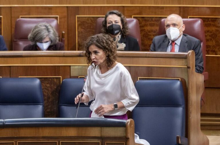 El Gobierno ingresa 4.046 millones a las CCAA del fondo extra