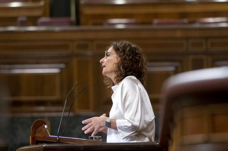 Hacienda baraja aprobar un decreto para adecuar el impuesto de plusvalía a la sentencia del TC