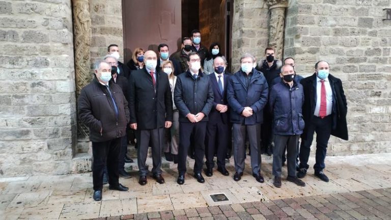 Garamendi pide al sector público que 