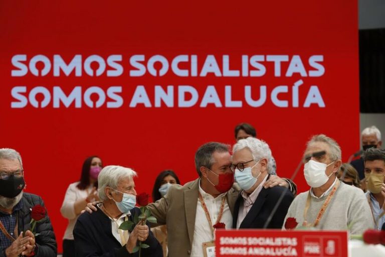 Espadas reivindica a los fundadores del PSOE-A hace 44 años