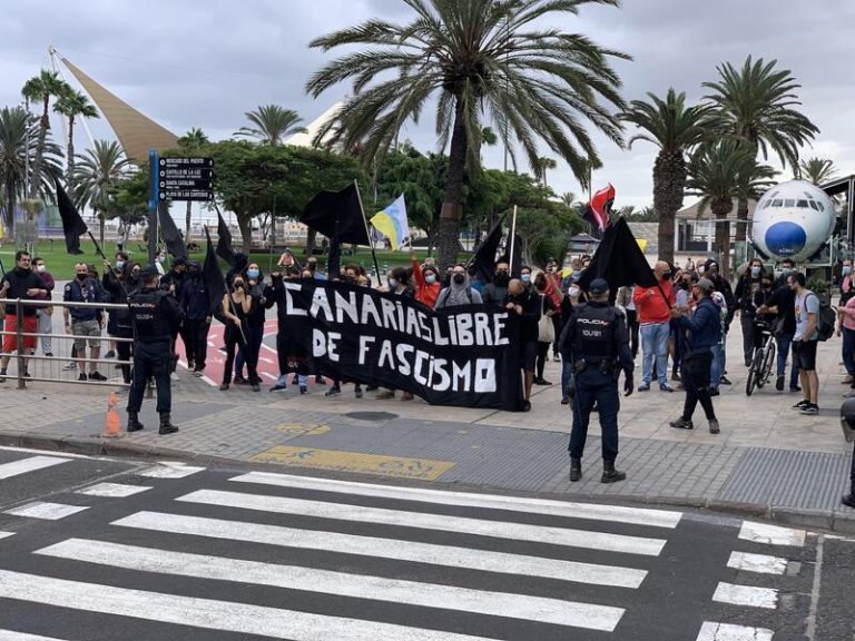 Protesta en Las Palmas de Gran Canaria contra el discurso de Abascal sobre inmigración