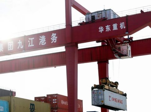 Las exportaciones chinas resistieron en octubre el impacto de la energía y los cuellos de botella Las exportaciones chinas resistieron en octubre el impacto de la energía y los cuellos de botella