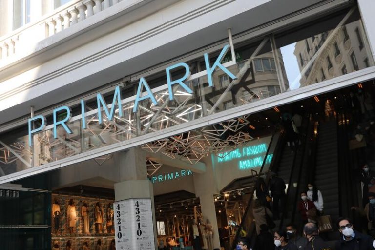 Primark gana 486 millones en su año fiscal y Azucarera mejora un 52%