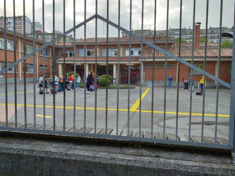 Asturias registra 9 aulas y 200 estudiantes aislados en la última semana