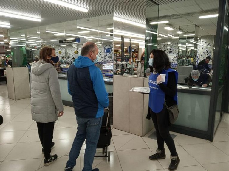 Los bancos de alimentos piden voluntarios para la Gran Recogida de Alimentos