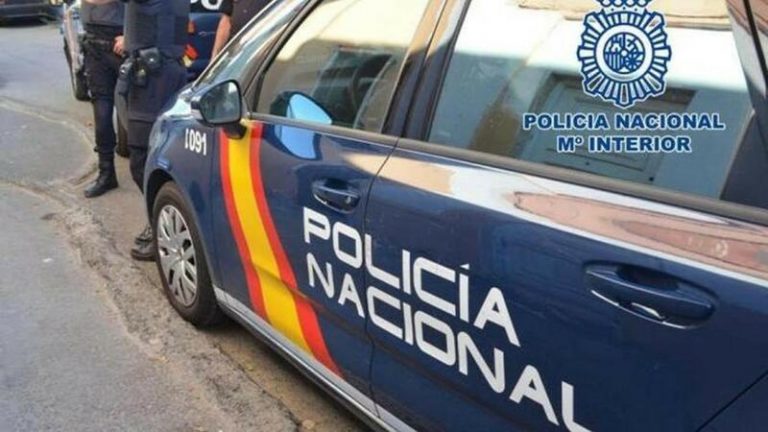 Tres jóvenes detenidos por robar dinero y móviles a menores que hacían botellón en Sevilla
