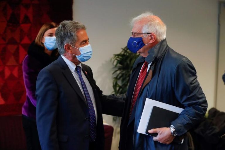 Revilla cuenta con Borrell y Schinas para apoyar la inclusión de Cantabria en el Corredor Atlántico