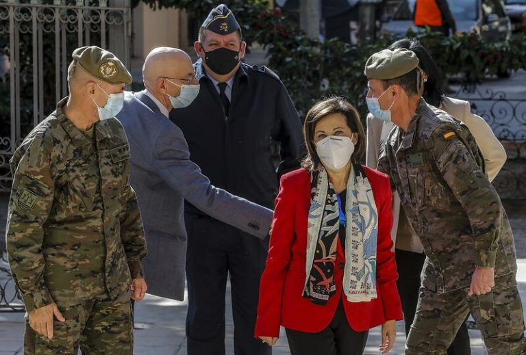 Robles: Este miércoles llega a La Palma el buque que ayudará a agricultores a acceder a cultivos