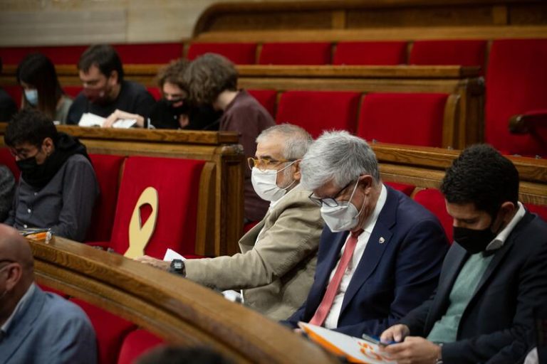 Cs, PP y Vox estudian llevar conjuntamente los Presupuestos catalanes al CGE