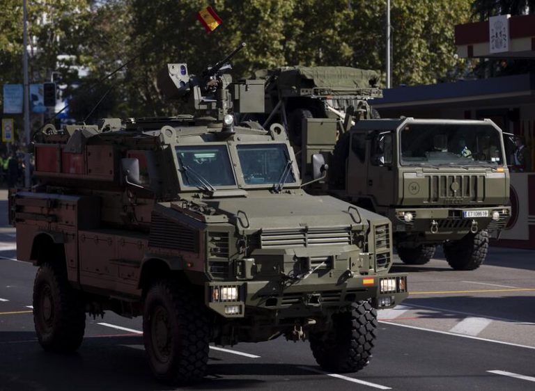 La CNMC investiga un cártel en contratos de Defensa para mantenimiento de vehículos militares