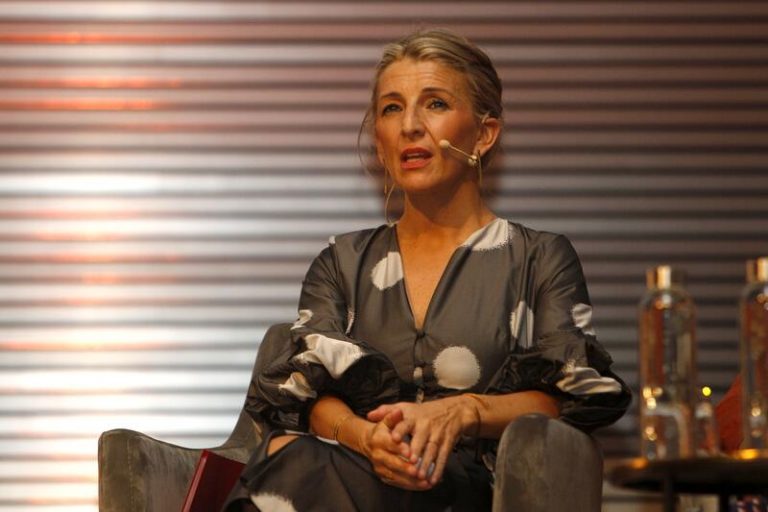 Díaz insiste en que el Gobierno derogará la reforma laboral