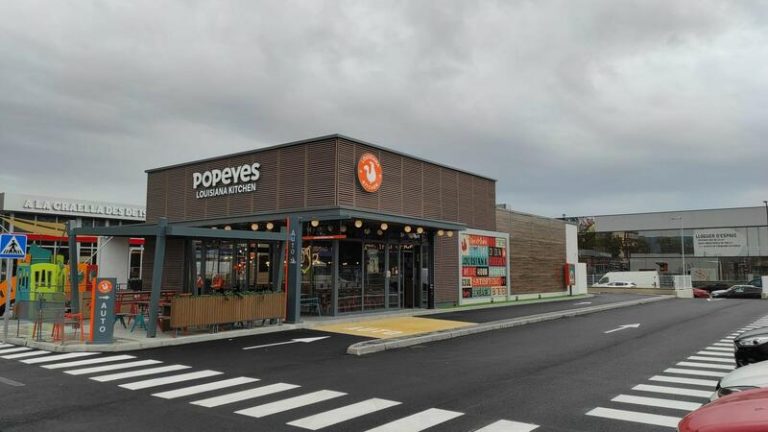 Popeyes abre en Reus su primer restaurante en Cataluña y el 31 en toda España