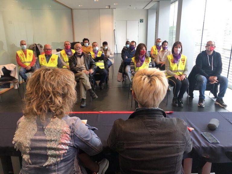 UGT y CC.OO. prevén convocar a la huelga del sector cárnico a 100.000 trabajadores en España