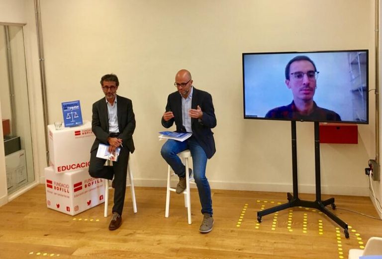 La Fundació Bofill propone financiar las escuelas por 