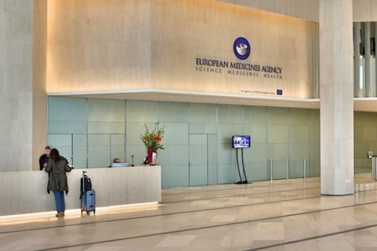 La EMA da su visto bueno a 'Ronapreve' y 'Regkirona'